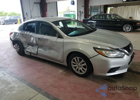 2017 Nissan Altima 2.5 z USA, uszkodzony, nr VIN 1N4AL3AP0HN366103
